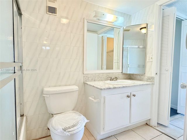 1300 NE Miami Gardens Dr 804E, Miami, FL 33179