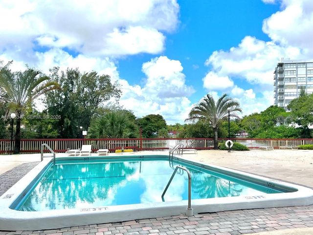 1300 NE Miami Gardens Dr 804E, Miami, FL 33179