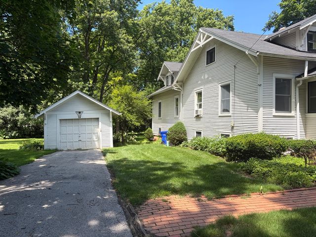 240 Hill Avenue, Glen Ellyn, IL 60137