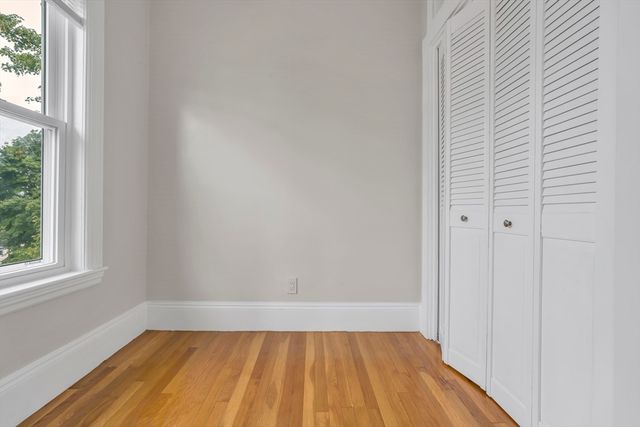 14 S 2, Boston, MA 02122