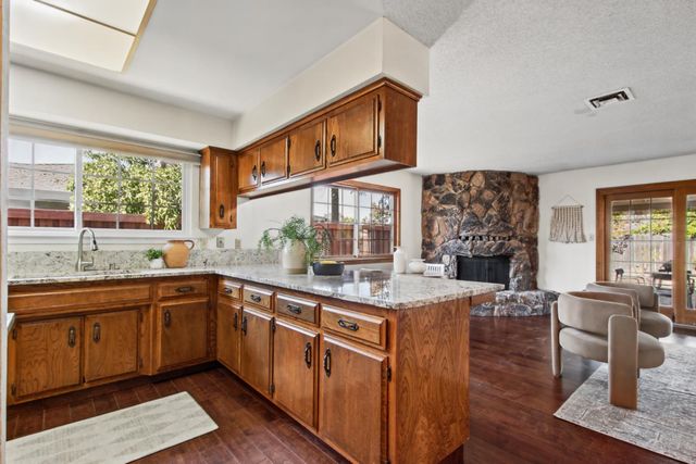 1513 Swallow Way, Roseville, CA 95661