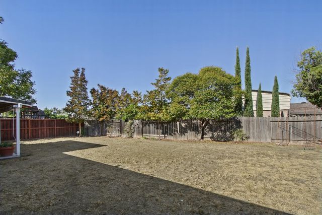 1513 Swallow Way, Roseville, CA 95661