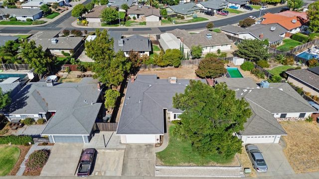 1513 Swallow Way, Roseville, CA 95661