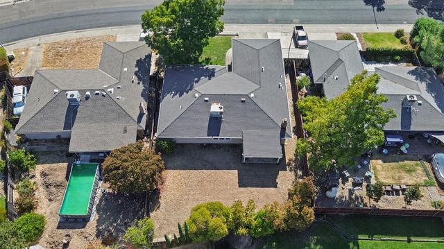 1513 Swallow Way, Roseville, CA 95661