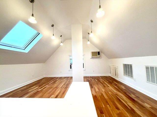 11 Pennsylvania Ave. 00, Newton, MA 02464