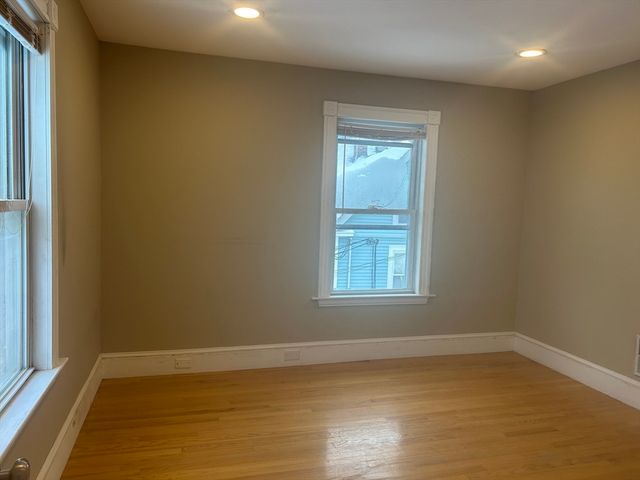 11 Pennsylvania Ave. 00, Newton, MA 02464