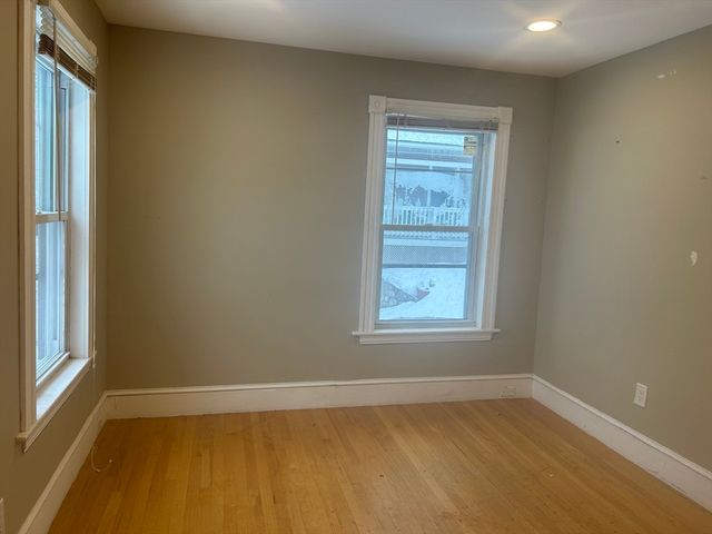 11 Pennsylvania Ave. 00, Newton, MA 02464