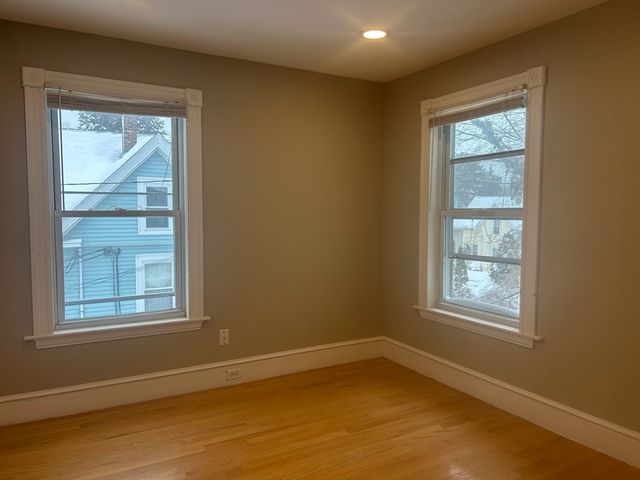 11 Pennsylvania Ave. 00, Newton, MA 02464