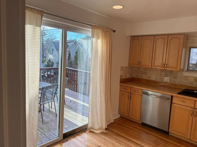 11 Pennsylvania Ave. 00, Newton, MA 02464