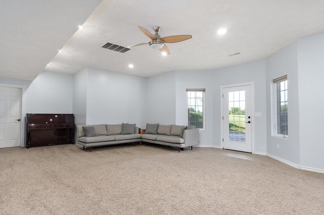 171 Ridgefield Court, Ozark, MO 65721