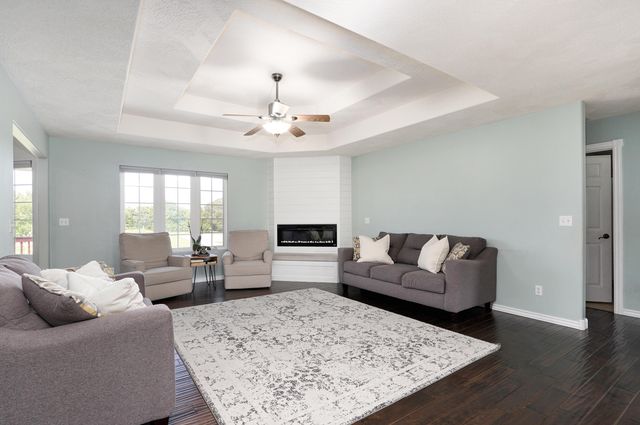 171 Ridgefield Court, Ozark, MO 65721