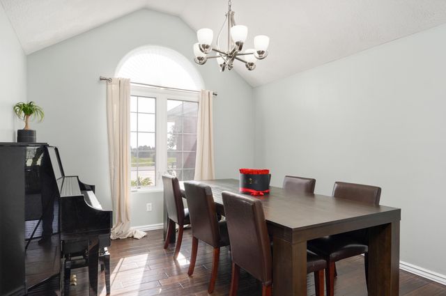 171 Ridgefield Court, Ozark, MO 65721