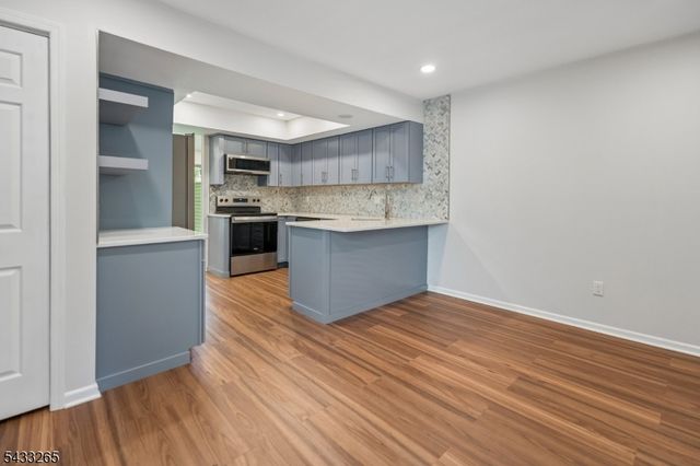 48 Eton Ct, Bedminster Twp., NJ 07921