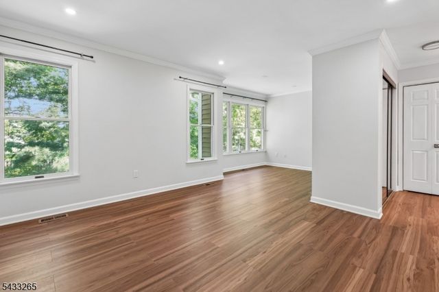 48 Eton Ct, Bedminster Twp., NJ 07921