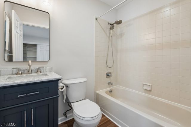 48 Eton Ct, Bedminster Twp., NJ 07921