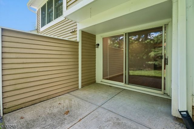 48 Eton Ct, Bedminster Twp., NJ 07921