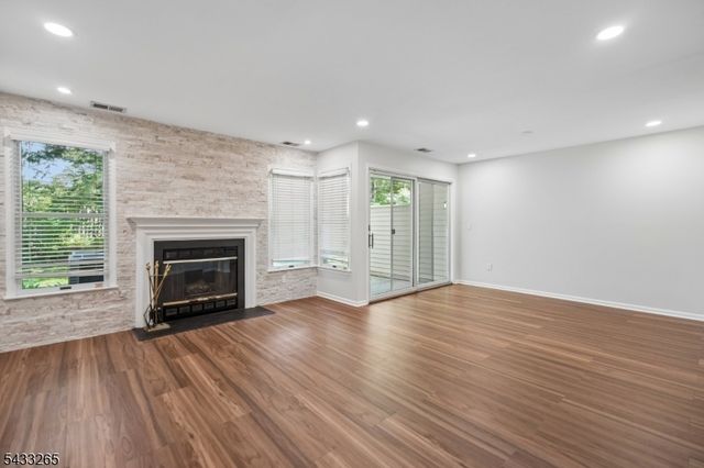 48 Eton Ct, Bedminster Twp., NJ 07921