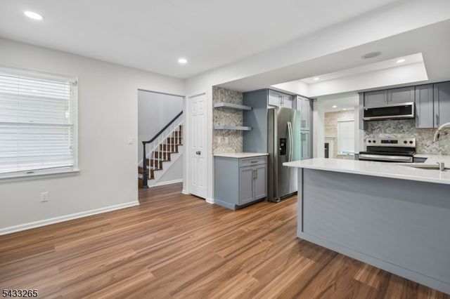 48 Eton Ct, Bedminster Twp., NJ 07921