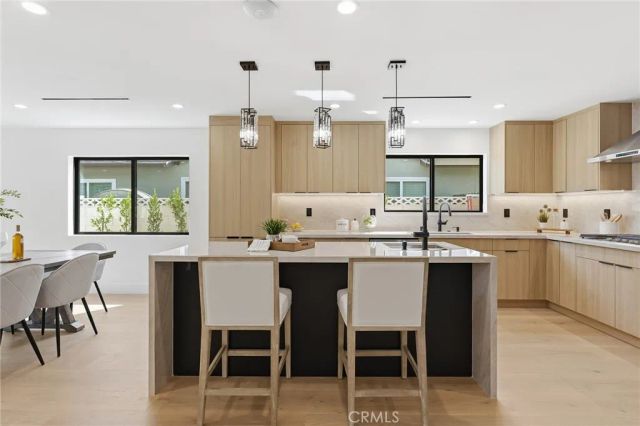 23463 Sylvan Street, Woodland Hills, CA 91367