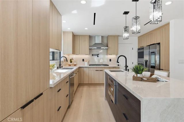 23463 Sylvan Street, Woodland Hills, CA 91367