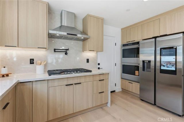 23463 Sylvan Street, Woodland Hills, CA 91367