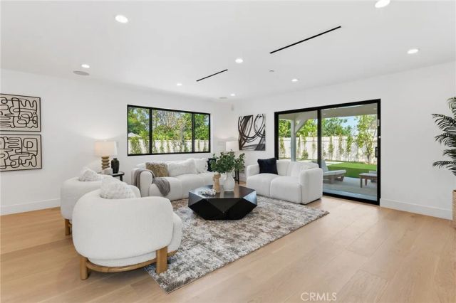 23463 Sylvan Street, Woodland Hills, CA 91367