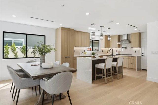 23463 Sylvan Street, Woodland Hills, CA 91367