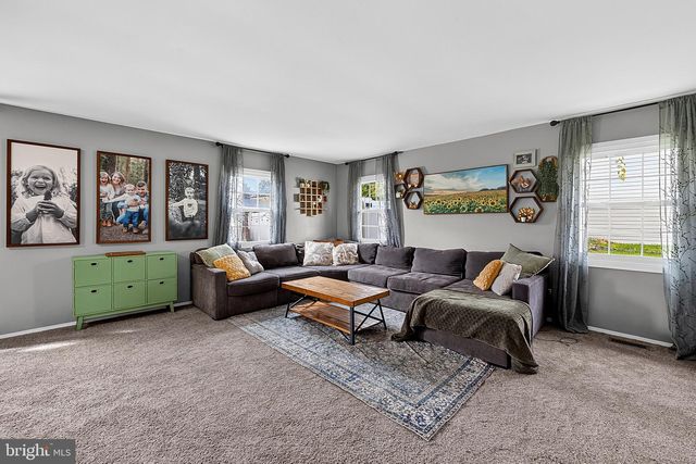 251 TIFFANY LN, Willingborough, NJ 08046