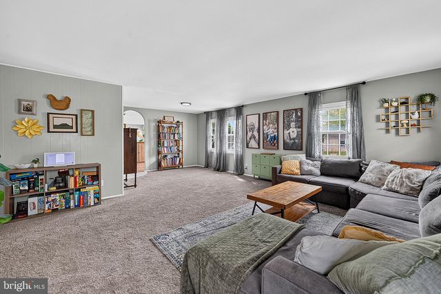 251 TIFFANY LN, Willingborough, NJ 08046