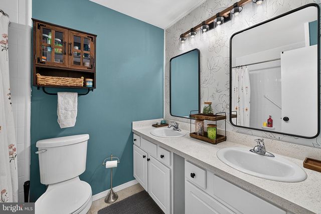251 TIFFANY LN, Willingborough, NJ 08046