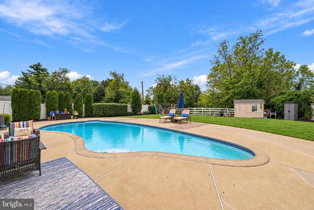 251 TIFFANY LN, Willingborough, NJ 08046