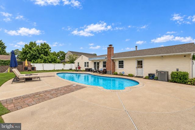 251 TIFFANY LN, Willingborough, NJ 08046