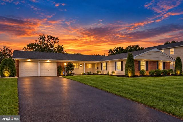 251 TIFFANY LN, Willingborough, NJ 08046