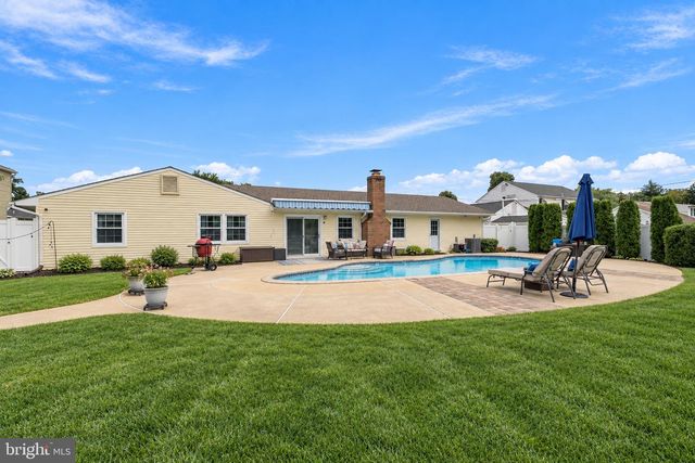 251 TIFFANY LN, Willingborough, NJ 08046