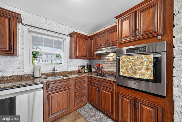 251 TIFFANY LN, Willingborough, NJ 08046
