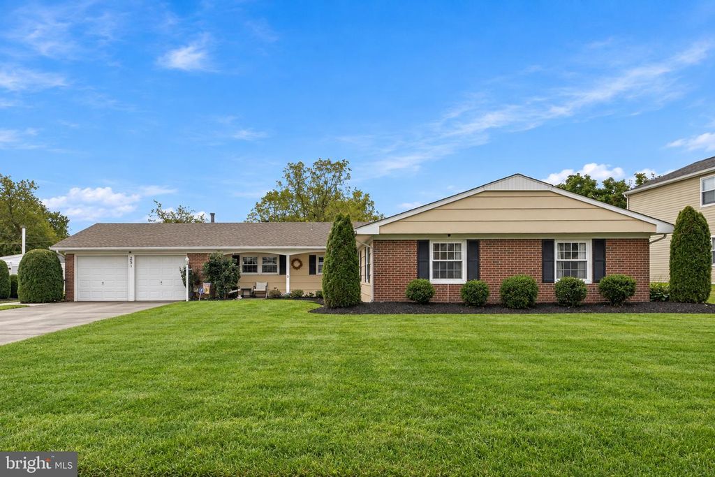 251 TIFFANY LN, WILLINGBOROUGH, NJ 08046 — photo 2