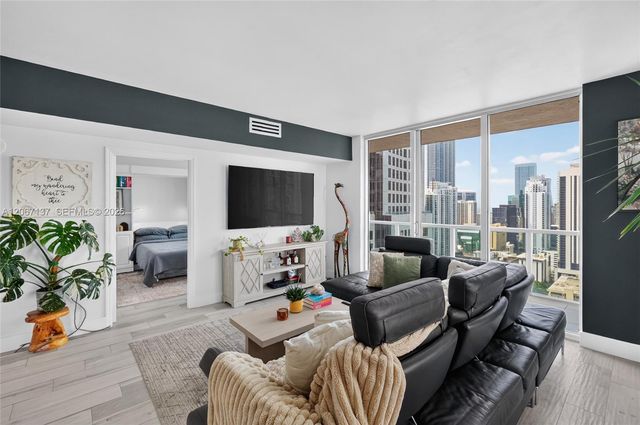 55 SE 6th Street 3802, Miami, FL 33131