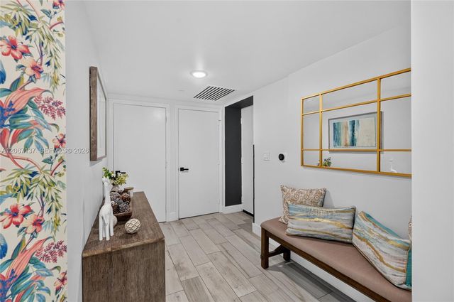 55 SE 6th Street 3802, Miami, FL 33131