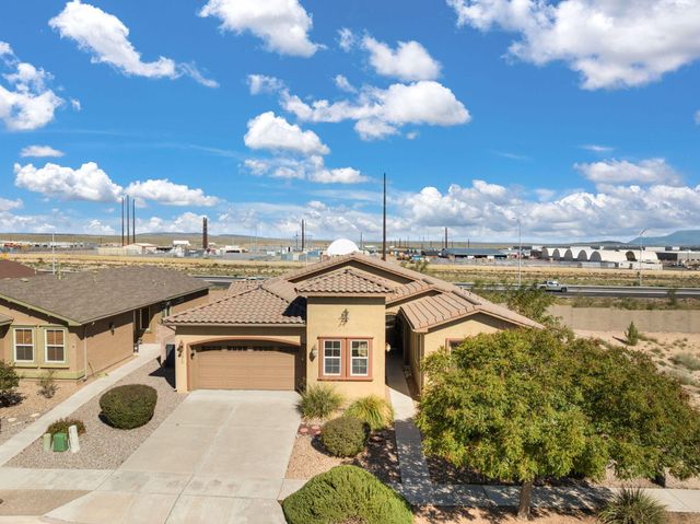 370 Zuni River Circle SW, Los Lunas, NM 87031