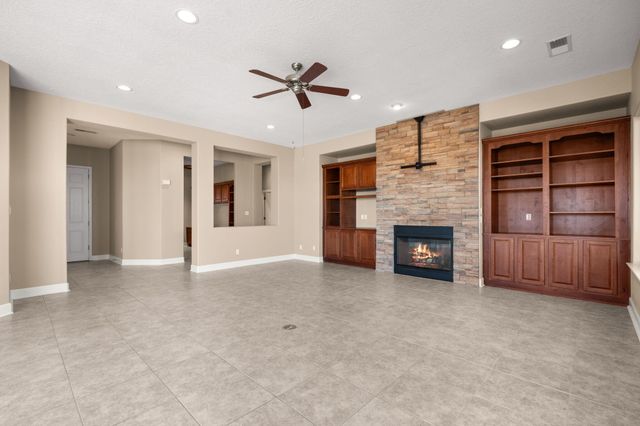 370 Zuni River Circle SW, Los Lunas, NM 87031