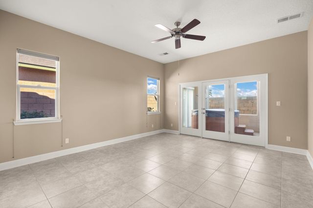 370 Zuni River Circle SW, Los Lunas, NM 87031