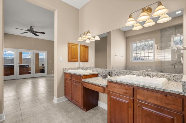 370 Zuni River Circle SW, Los Lunas, NM 87031