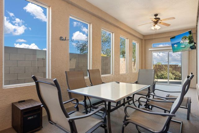 370 Zuni River Circle SW, Los Lunas, NM 87031
