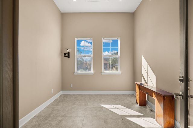 370 Zuni River Circle SW, Los Lunas, NM 87031