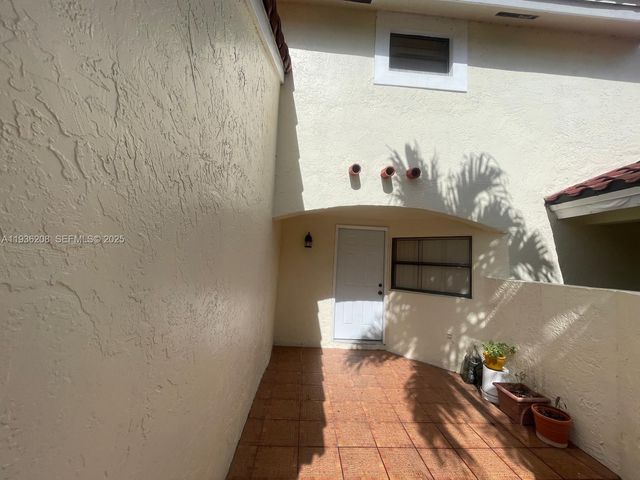 1400 San Remo Cir 1400, Homestead, FL 33035