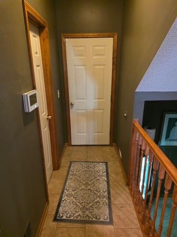 728 S Kisner Drive, Independence, MO 64056