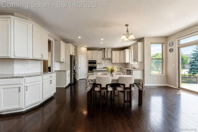 50243 Amberwood Road, Canton Charter Township, MI 48188