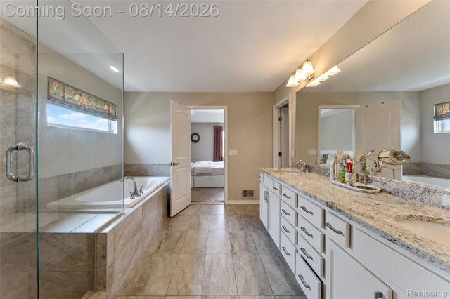 50243 Amberwood Road, Canton Charter Township, MI 48188
