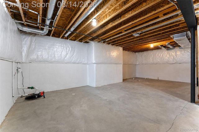 50243 Amberwood Road, Canton Charter Township, MI 48188