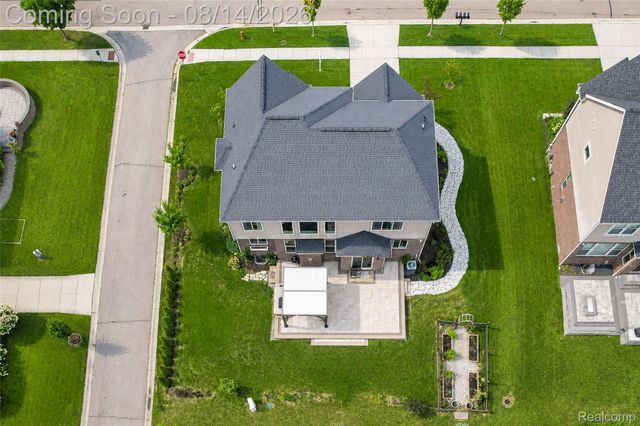 50243 Amberwood Road, Canton Charter Township, MI 48188